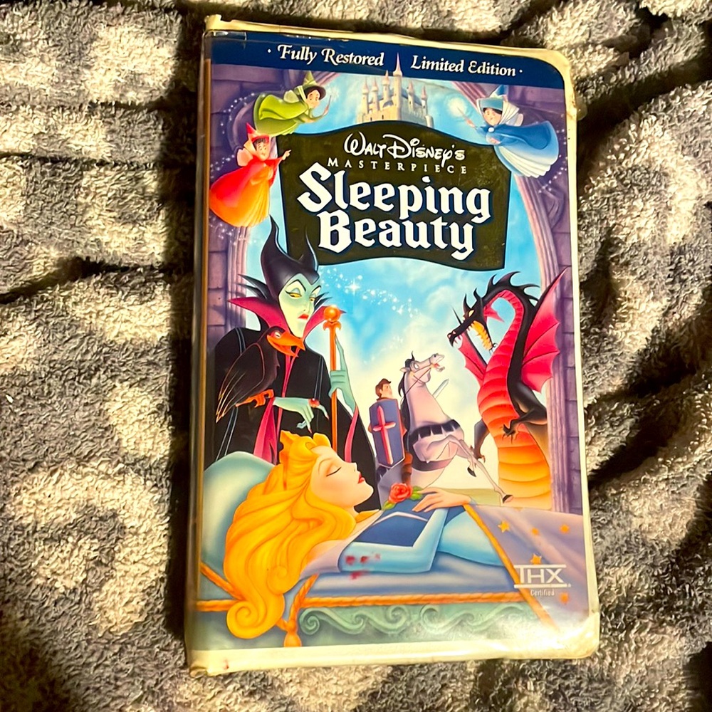 Sleeping beauty fully restored limited edition vhs dis et movie preowned